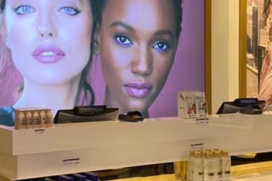 L'Oreal Outlet 2